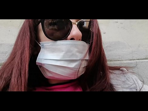 ❤️ Nicoletta se maščuje svojemu sosedu in mu urinira v garažo (Posebna italijanska karantena Covid19) ❤ Domače porniče pri nas